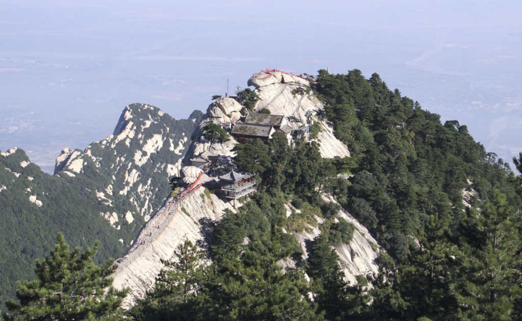 Wanderweg auf dem heiligen Berg Huashan