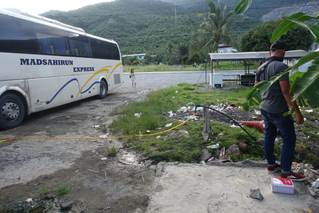 Mit dem Bus nach Semporna