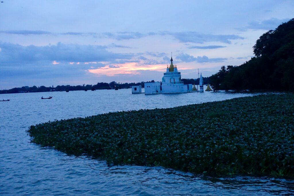 Sonnenuntergang U-Bein Brücke