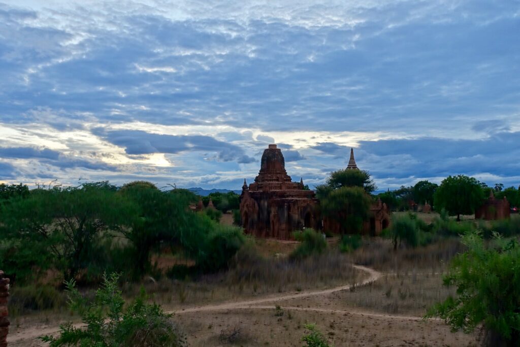 Tempel in der Dämmerung