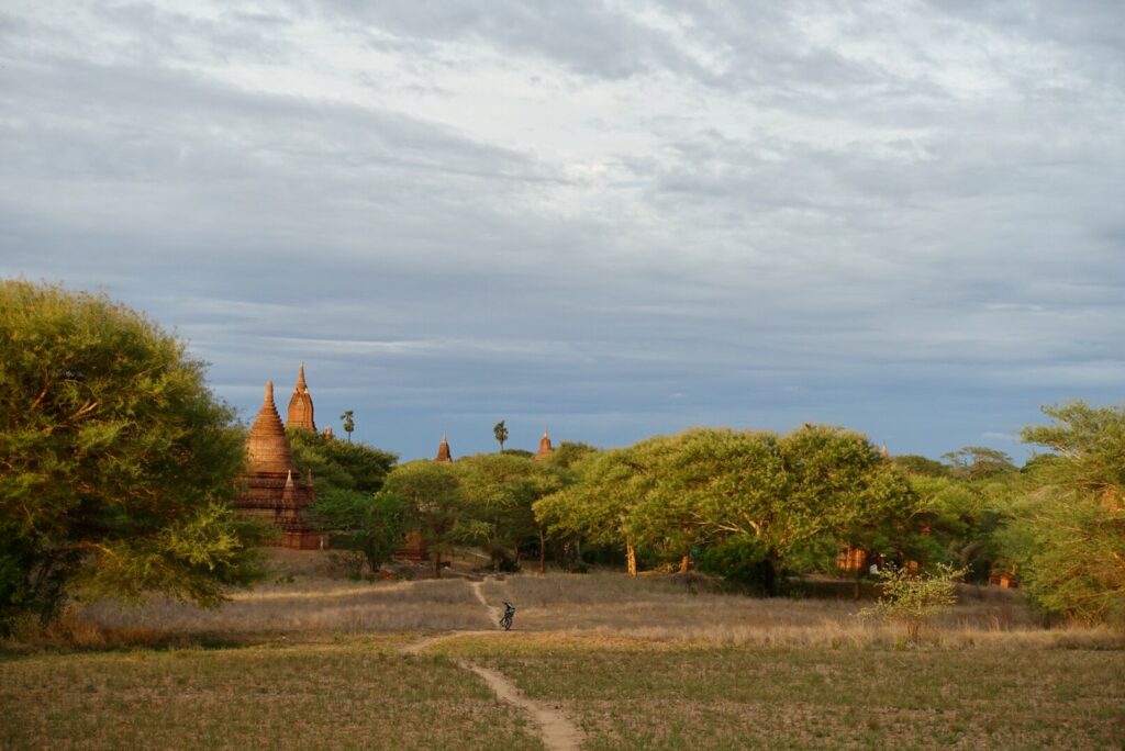 Tempel in der Landschaft