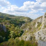 Aussicht beim Wandern in der Jelasnica Schlucht